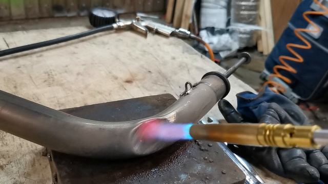 Выпрямление вмятин на выпускном коллекторе смотреть онлайн