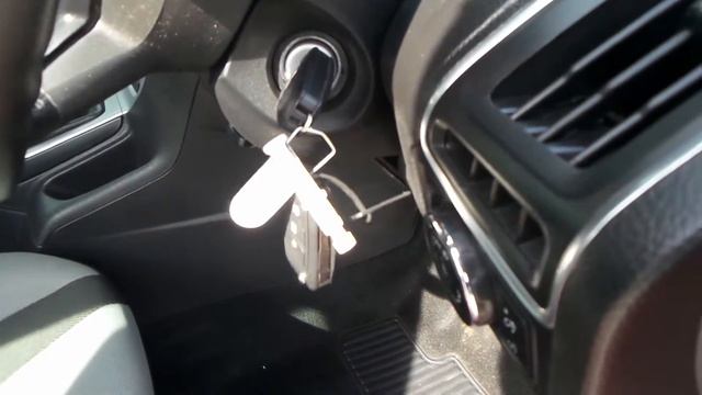 2013 13 Ford Focus 1.6 TDCi 115ps Zetec 5dr In Red смотреть онлайн