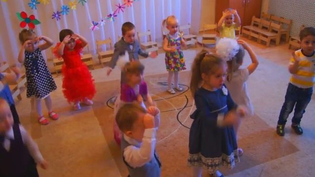 Праздник 8 марта "Капельки" 2016 годa в детском саду "Веселый Гномик" смотреть онлайн