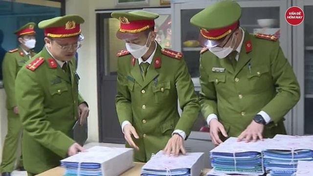 Sau 18 tháng tù, bà Hàn Ni có bị xoá tên khỏi danh sách Đoàn Luật sư? | Tin nóng смотреть онлайн