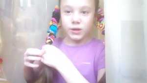 Челлендж 100 резинок на голове! Очень больно) АААААааа.... спасите,снимите их ааа.....