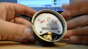 Электронный вольтметр в УАЗ 469 - тюнинг.