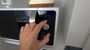 Samsung MS23F301EAW (Microwave Oven, 23 liter, Usage, Set Time, Clock)