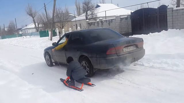 ПАПА КАТАЕТ СЫНА НА САНКАХ торнео ( torneo ) смотреть онлайн