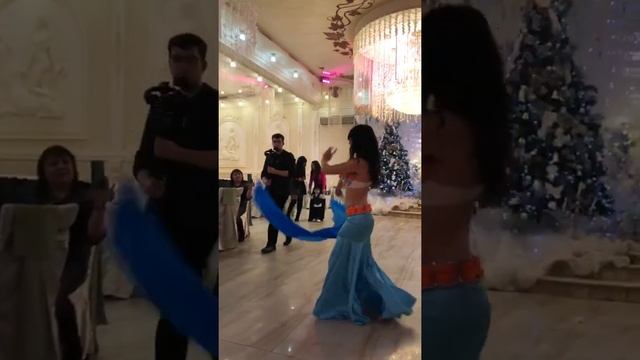 Аиша. восточный танец с веером вейлом. Танец живота