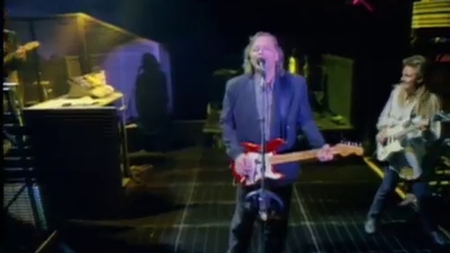 Pink Floyd - Learning To Fly Official Music Video. смотреть онлайн