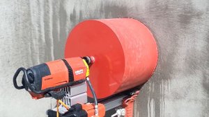 Hilti DD 500 előtoló motorral