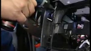 Как снять центральную консоль, панель приборов, торпеду в mercedes ML class