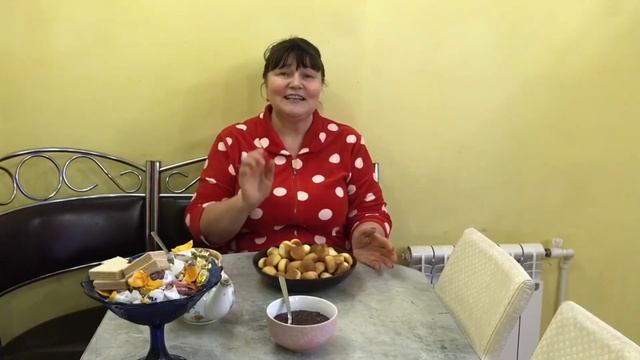 Наша жизнь в Германии / гадания на жениха в ночь Рождества  в деревне ?