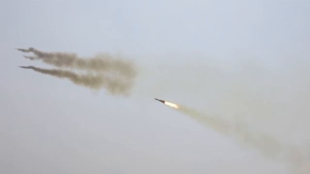 Работа российской артиллерии в зоне проведения специальной военной операции. смотреть онлайн