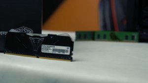 Обзор: AMD Athlon 200GE | Pentium напрягся?