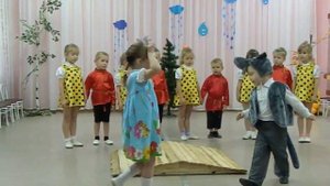 "На мосточке"МКДОУ црр дс "Золотой петушок" вокальный кружок "Соловушка" рук-ль Шутова И. А.