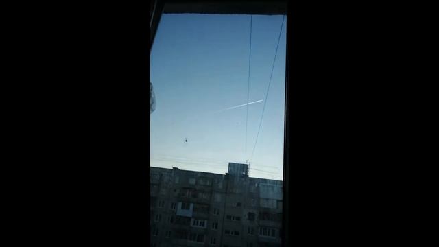 Как отличить ХИМТРЕЙЛЫ от ИНВЕРСИОННОГО СЛЕДА самолета | Мои личные наблюдения смотреть онлайн