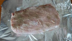 Запеченное мясо в горчично-медовом соусе