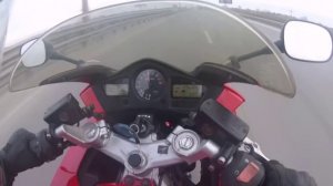 Прохват на VFR 800 с yamaha R1