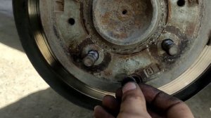 Mitsubishi Galant 7  " Ручник " Разжимаем колодки .