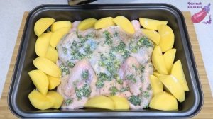 Сочный Цыпленок с хрустящей корочкой. Запеченный Цыпленок с маслом, зеленью и чесноком.