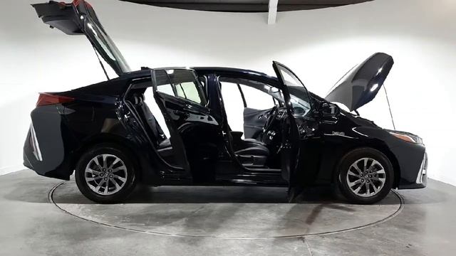 ESZ5544 - Toyota Prius 1.8 PHEV Excel 5dr CVT RefId: 429307 смотреть онлайн