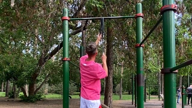 Как научиться подтягиваться на турнике? смотреть онлайн