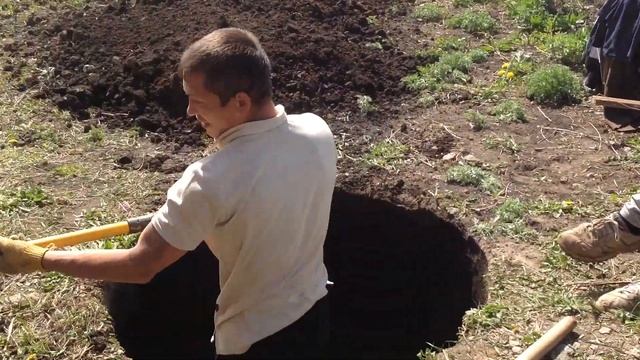 Копка колодца (начало работ) с.Апарки