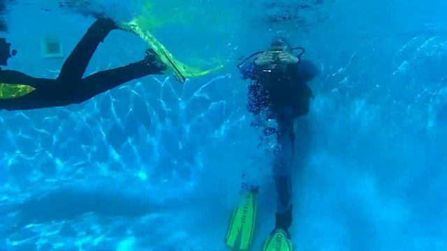 28.06.18. Занятия с детьми в Pro Diving Club/Град Детинец.(подводная съёмка)(9) смотреть онлайн