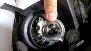 ?Headlight bulb Citroën Berlingo 2017. How to change