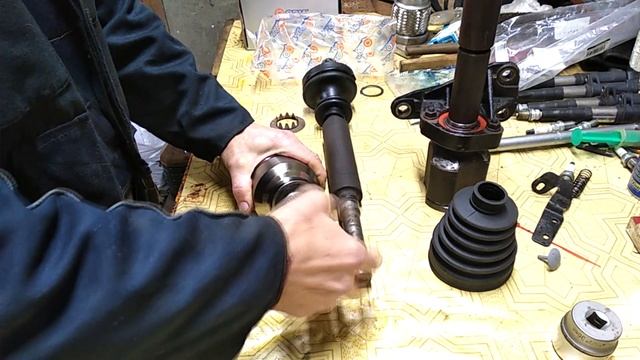 Замена подвесного подшипника правого привода колеса Рено Лагуна 2 смотреть онлайн