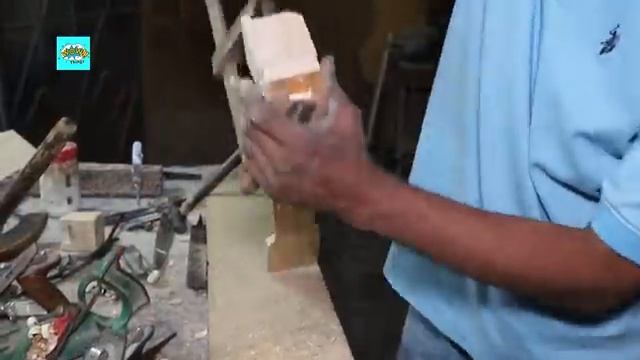 Amazing Art of Crafting Acoustic Guitars смотреть онлайн