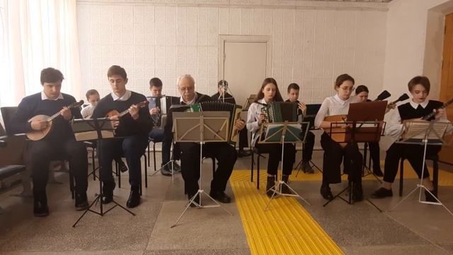 Ансамбль нар.инструментов, Е.Дербенко Россияночка,Русс.нар.песня в обр.Городовской Вдоль да по речк