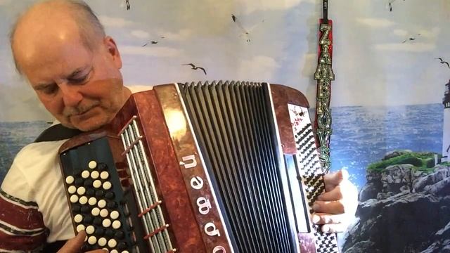 Приобрести подобную гармонь либо баян в Германии можно, позвонив 0176 763 57953 . смотреть онлайн