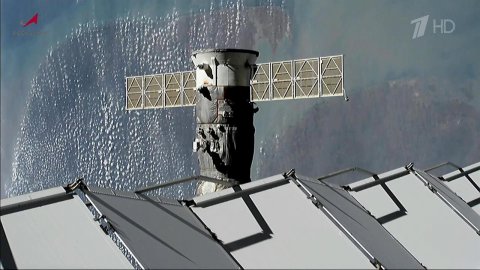 Грузовой корабль "Прогресс МС-23" завершил свою миссию на МКС и покинул российский сегмент станции