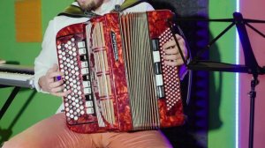 Катюша на баяне. Выходила на берег Катюша (Katyusha went ashore)