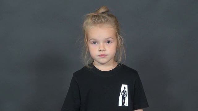 Младшие  Первыи урок камера кастинг  Соня  5 лет