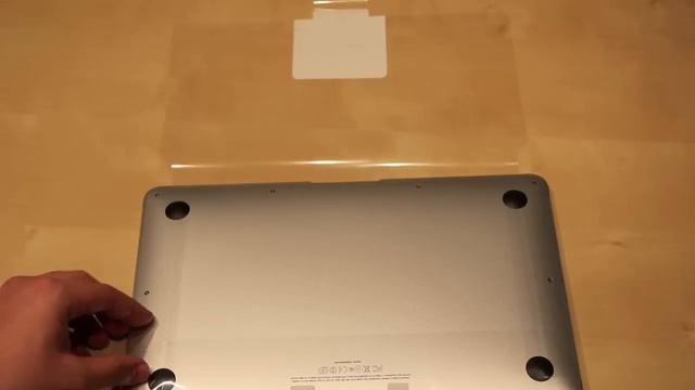 Apple MacBook Air 11.6-Inch Unboxing and Hands On - German смотреть онлайн