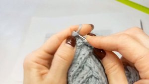 Теплая зимняя шапка с отворотом для мальчика спицами Размер 50-52