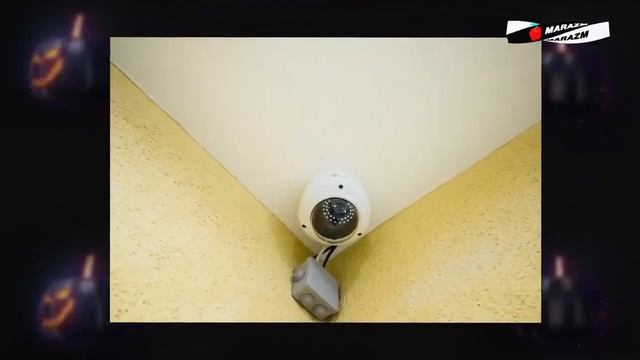 marazm - БАБКИ ЛОМАЮТ КАМЕРЫ В ПОДЪЕЗДЕ (перезалив) смотреть онлайн