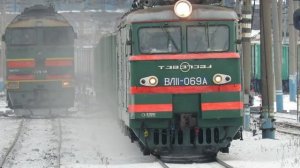 Тепловоз провожает электровоза со станции, 2ТЭ116 + ВЛ11