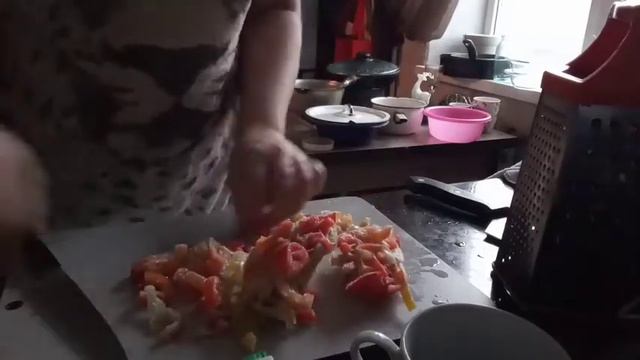 Наш праздничный стол. Готовим на Рождество. Молдавские голубцы (sarmale). Холодец. Оливье. Печенье