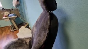 Накидка из мутона на сиденье автомобиля