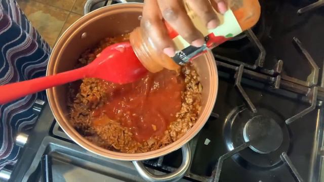 SPAGHETTI BOLOGNESE // EASY SPAGHETTI RECIPE WITH BEEF MINCE // EFE FOOD KITCHEN смотреть онлайн