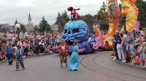 Парад звезд Дисней в парижском Диснейленде Disney Stars Parad