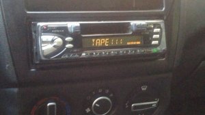 Покупаем кассетный магнитофон и колонки в Ладу Гранту