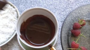 Ягоды в шоколаде. Оригинальный способ заморозки МАЛИНЫ