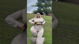 Deisy Garcia ✅ American Plus size & Curvy Model | Wiki, Biography, Brand Ambassador, Weight, Height