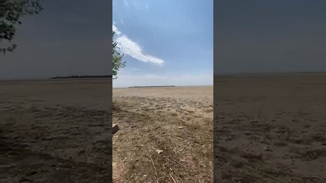 Бывшее каховское водохранилище стремительно высыхает.