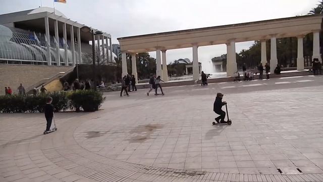 Прогулка по руслу речки Турия (теперь парк). Валенсия 2014. День 7. Часть 2