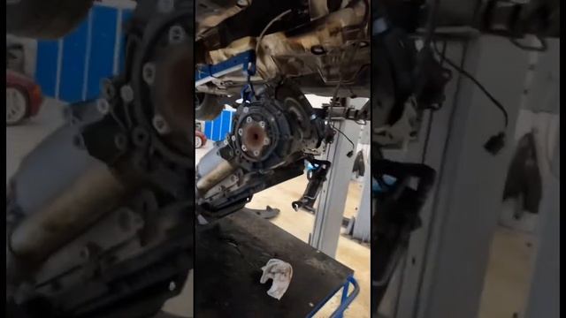 Audi Q7, searching for the oil leak ?