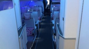 Air Astana, Airbus A321LR: бизнес-класс и эконом класс.