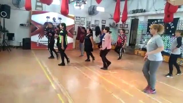 bachata simplemente amigo смотреть онлайн