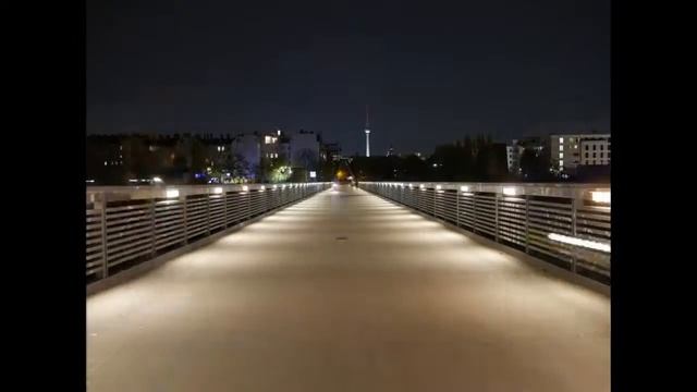 Photo Session and Time Lapse @ Gesundbrunnen Berlin - Very Short! (2018)(720p)